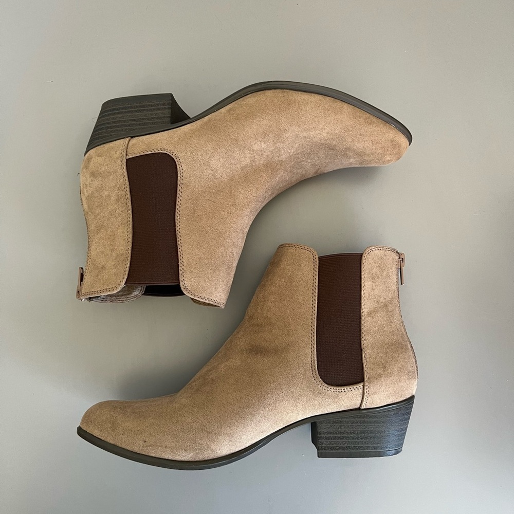 Esprit Women Block Heel Zip Up Chelsea Boots Tylee Size US 9.5M Smokey Taupe PU